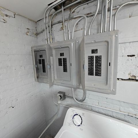 717 N Homan Avenue, Chicago, IL 60624