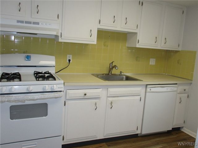 105 Carriage Drive 7, Orchard Park, NY 14127