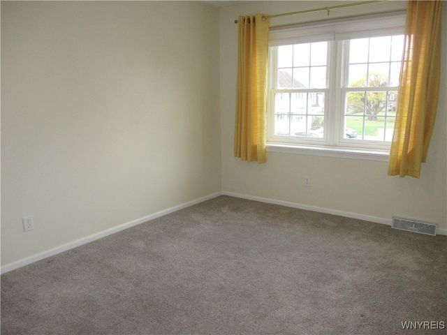 105 Carriage Drive 7, Orchard Park, NY 14127