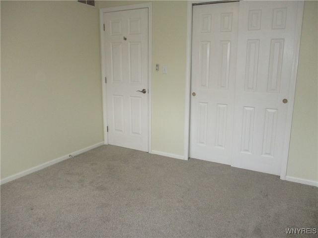 105 Carriage Drive 7, Orchard Park, NY 14127