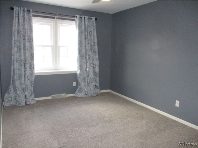 105 Carriage Drive 7, Orchard Park, NY 14127