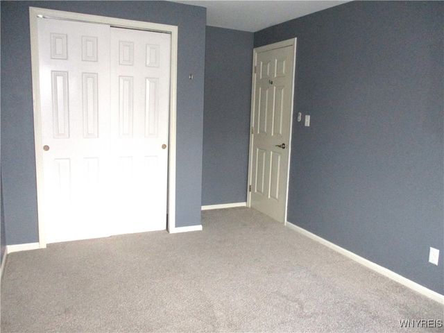 105 Carriage Drive 7, Orchard Park, NY 14127