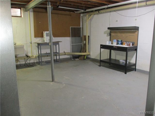 105 Carriage Drive 7, Orchard Park, NY 14127