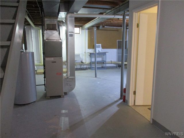 105 Carriage Drive 7, Orchard Park, NY 14127