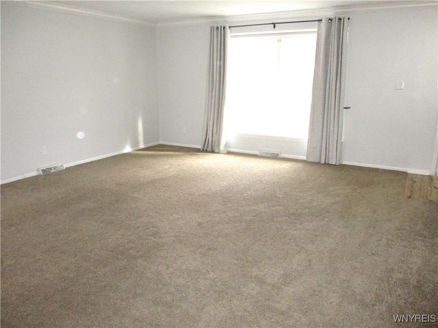 105 Carriage Drive 7, Orchard Park, NY 14127