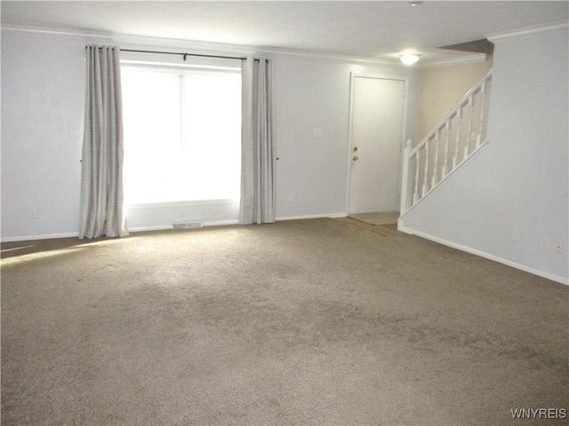 105 Carriage Drive 7, Orchard Park, NY 14127