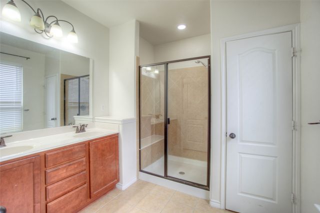 5633 Ridge Lake Drive, Fort Worth, TX 76244