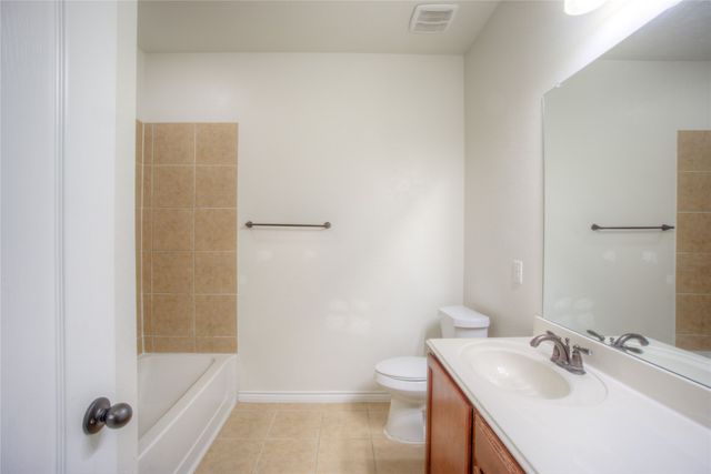 5633 Ridge Lake Drive, Fort Worth, TX 76244