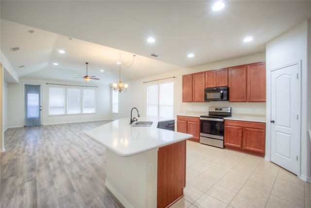 5633 Ridge Lake Drive, Fort Worth, TX 76244