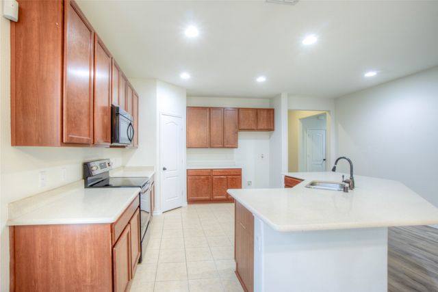 5633 Ridge Lake Drive, Fort Worth, TX 76244