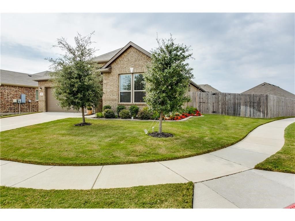 5633 Ridge Lake Drive, Fort Worth, TX 76244