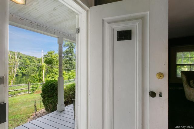 15 Cross River Road, Cross River, NY 10518