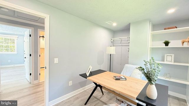 5364 LAURA BELLE LN, Fairfax, VA 22032