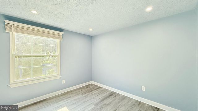 5364 LAURA BELLE LN, Fairfax, VA 22032