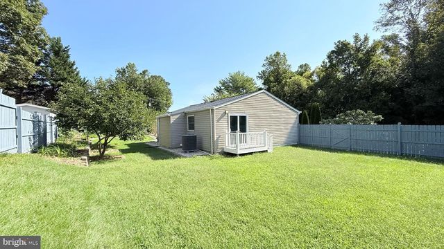 5364 LAURA BELLE LN, Fairfax, VA 22032
