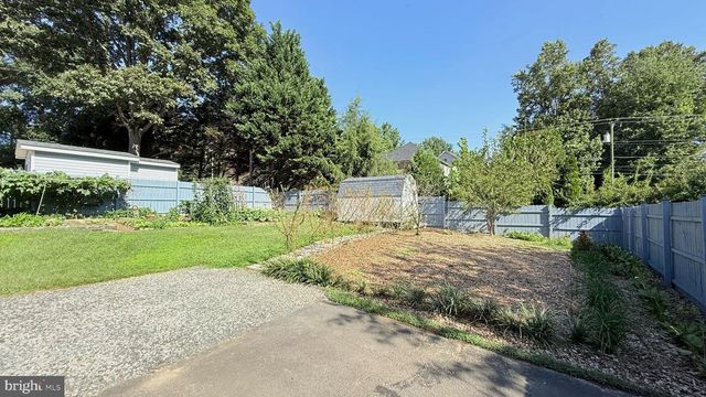 5364 LAURA BELLE LN, Fairfax, VA 22032