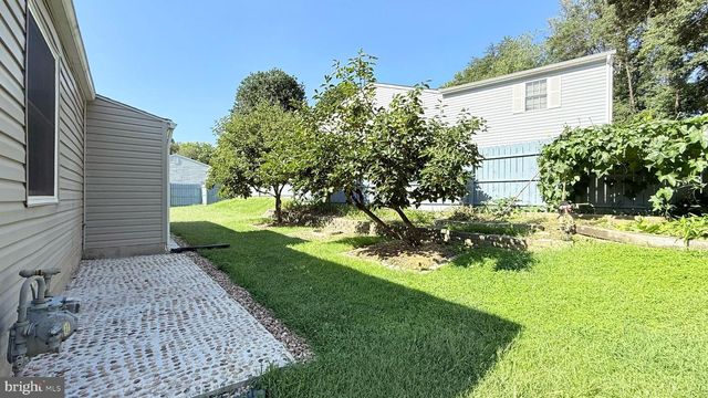 5364 LAURA BELLE LN, Fairfax, VA 22032