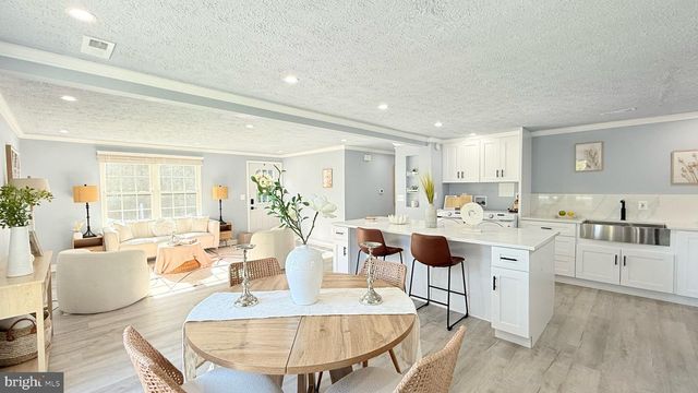5364 LAURA BELLE LN, Fairfax, VA 22032