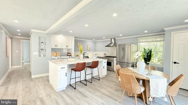 5364 LAURA BELLE LN, Fairfax, VA 22032