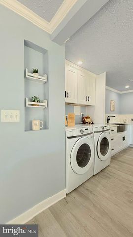 5364 LAURA BELLE LN, Fairfax, VA 22032