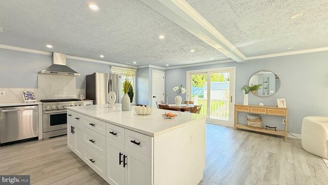 5364 LAURA BELLE LN, Fairfax, VA 22032