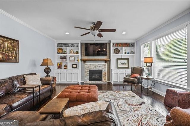 329 Carmichael Circle, Canton, GA 30115