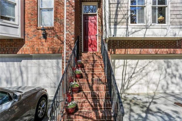 1454 Wembley NE Court, Atlanta, GA 30329