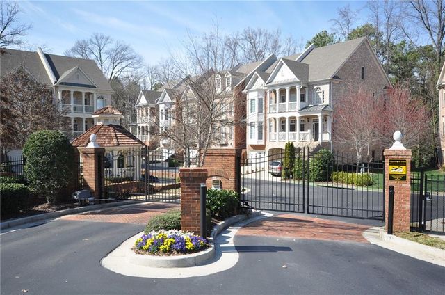 1454 Wembley NE Court, Atlanta, GA 30329