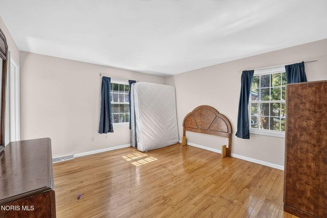 4432 Burningtree Drive, Toledo, OH 43623