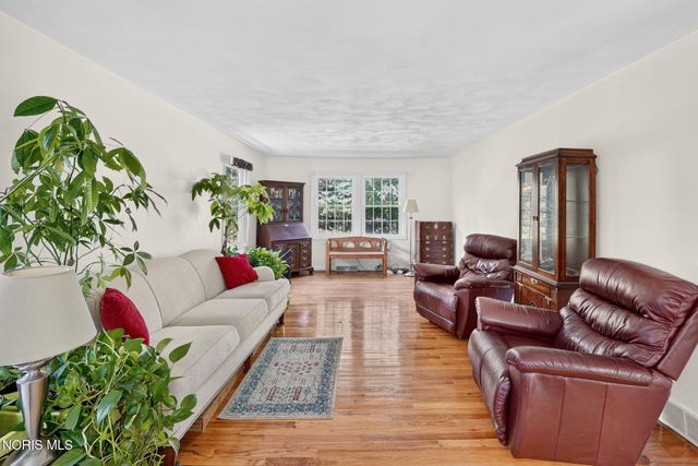 4432 Burningtree Drive, Toledo, OH 43623