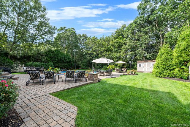 44 Independence Way, Miller Place, NY 11764