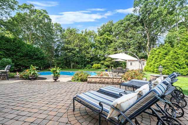 44 Independence Way, Miller Place, NY 11764