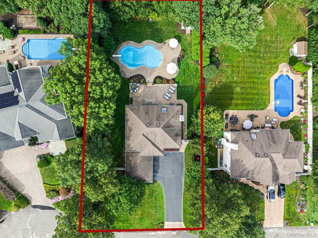 44 Independence Way, Miller Place, NY 11764