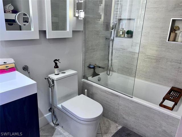 1810 BALD EAGLE DR A, Naples, FL 34105