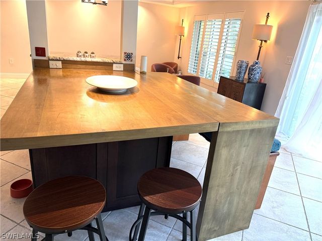 1810 BALD EAGLE DR A, Naples, FL 34105