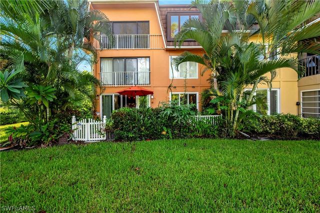 1810 BALD EAGLE DR A, Naples, FL 34105