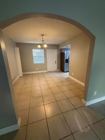 1605 N 42ND Street, Fort Pierce, FL 34947