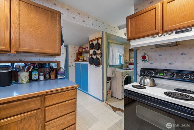 502 S 55th Street, Tacoma, WA 98408