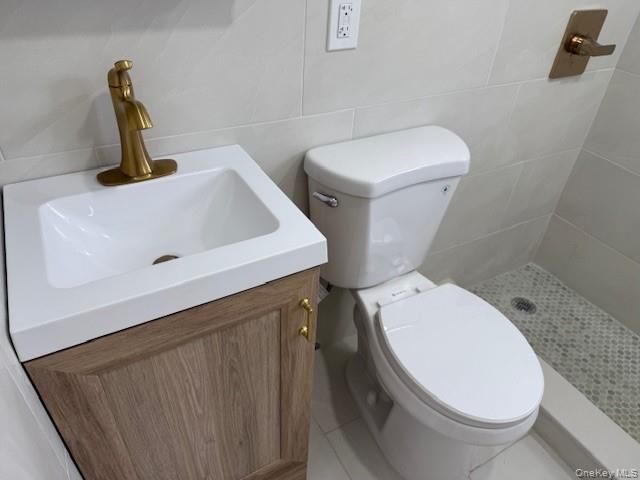 1052 Bay Shore Avenue, Bay Shore, NY 11706