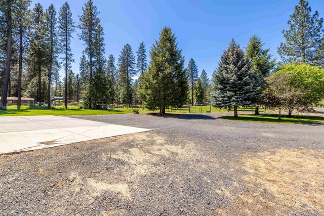32410 N Ridge Rd, Chattaroy, WA 99003