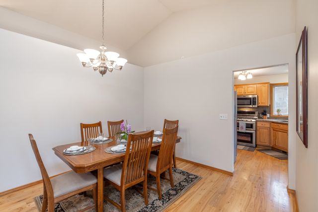 32410 N Ridge Rd, Chattaroy, WA 99003