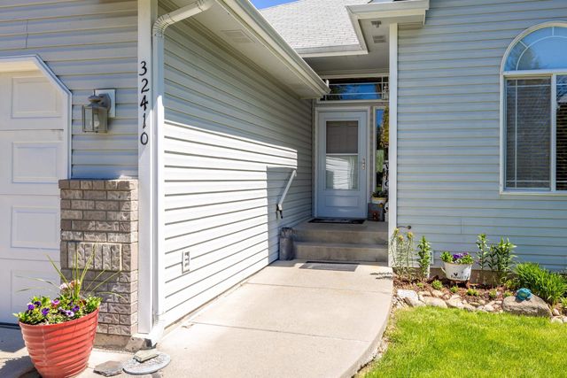 32410 N Ridge Rd, Chattaroy, WA 99003