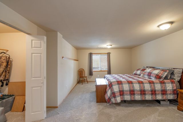 32410 N Ridge Rd, Chattaroy, WA 99003