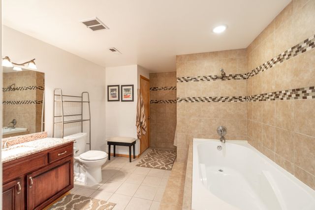 32410 N Ridge Rd, Chattaroy, WA 99003