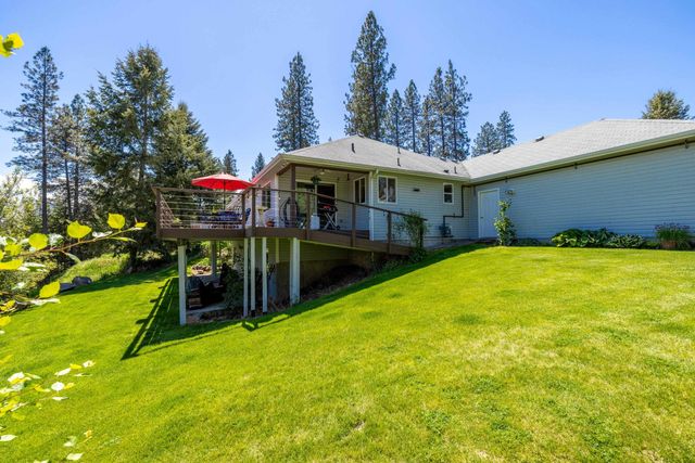 32410 N Ridge Rd, Chattaroy, WA 99003