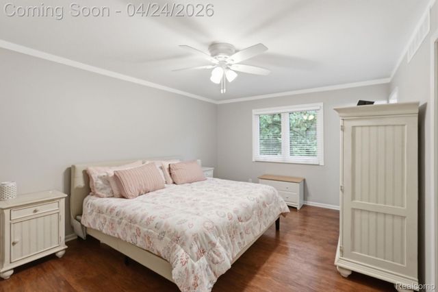 8750 Williamsport Drive, White Lake Charter Township, MI 48386