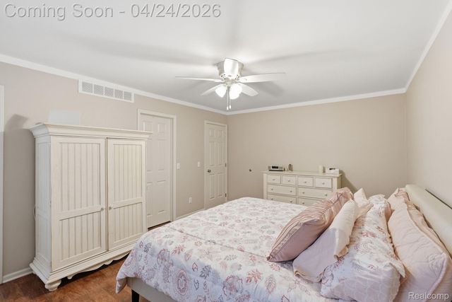 8750 Williamsport Drive, White Lake Charter Township, MI 48386