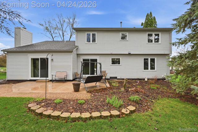 8750 Williamsport Drive, White Lake Charter Township, MI 48386