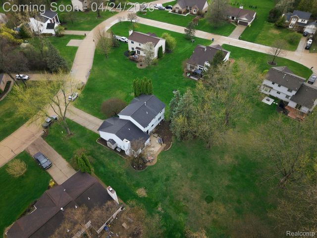 8750 Williamsport Drive, White Lake Charter Township, MI 48386