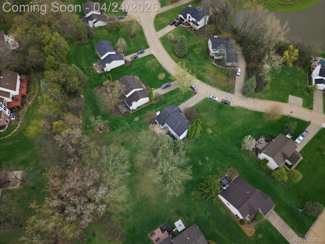 8750 Williamsport Drive, White Lake Charter Township, MI 48386